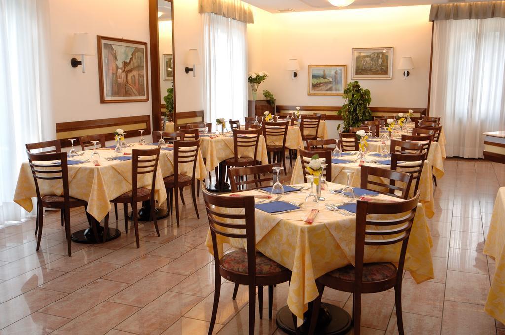 Hotel Crocenzi San Marino Exterior foto